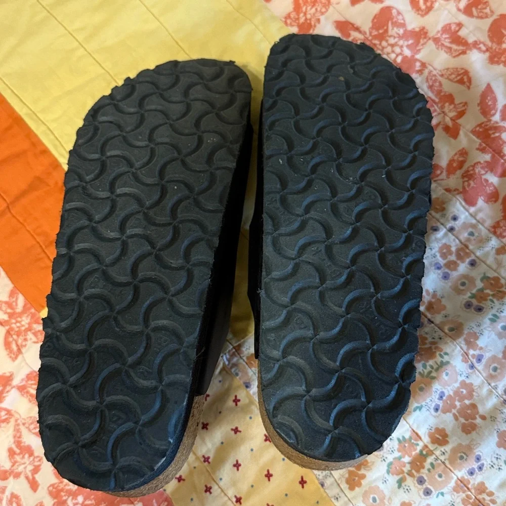 Women’s size 38 Black platform Birkenstocks - Picture 2 of 4